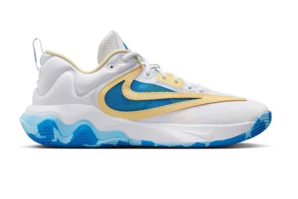 NIKE GIANNIS IMMORTALITY 3