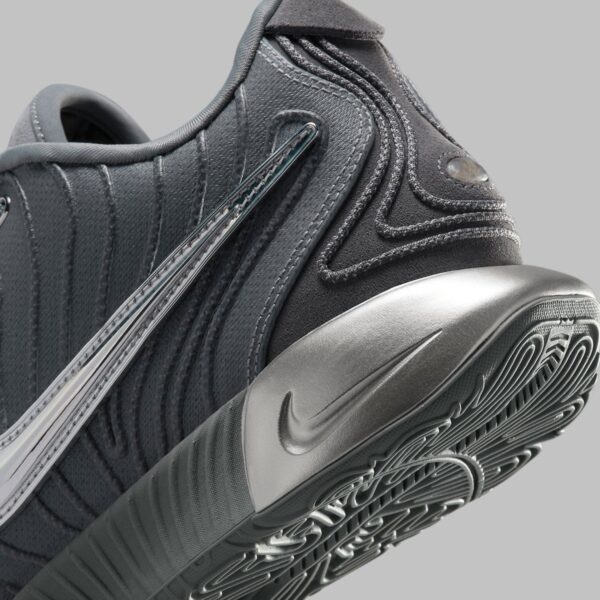 Nike LeBron 21 - Image 4