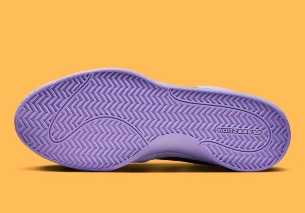 Nike Book 1 - Image 9