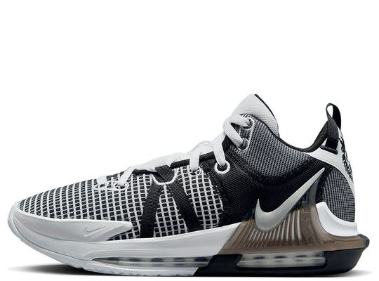 Nike LeBron Witness 7
